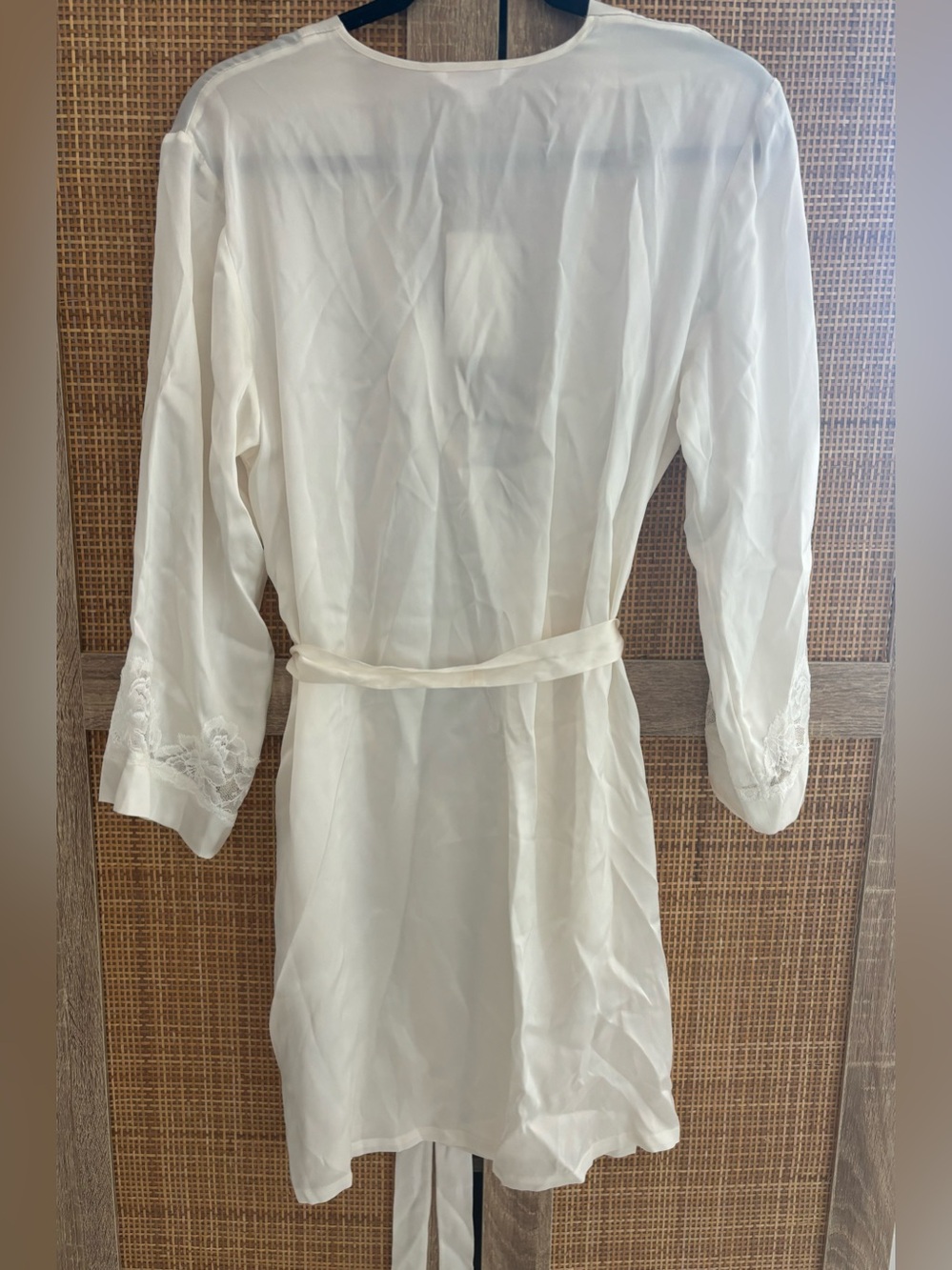 100% Silk Robe - Picture 7 of 7